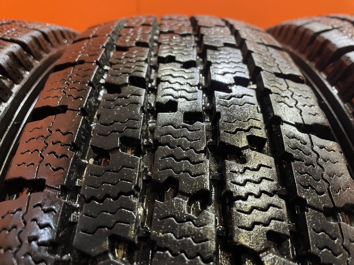 TOYO DELVEX 935 165/80R14 91/90N LT 14インチ スタッドレス 4本 22年製 バリ溝 ADバン等　(KTG151) TOYO DELVEX 935 165/80R14 91/90N LT 14インチ スタッドレス 4本 22年