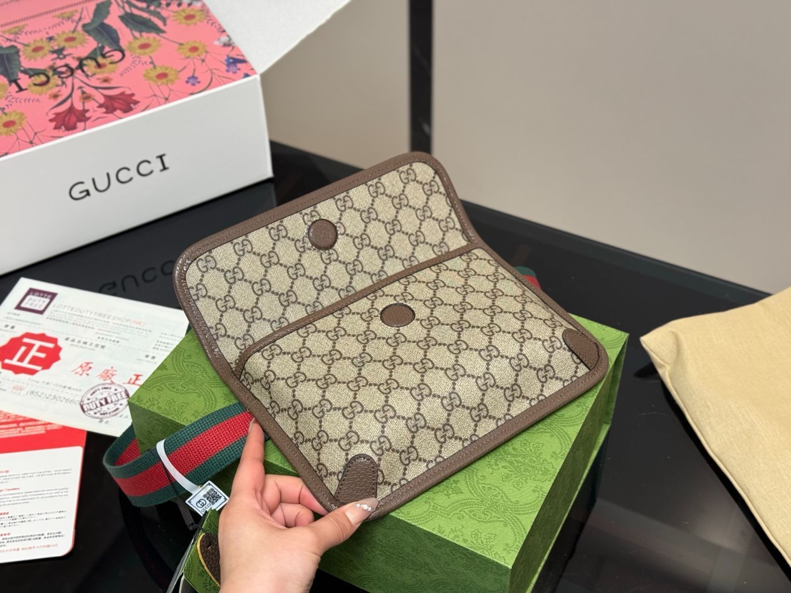 今日特価】Gucci Tiger Head Waist Bag | グッチ タイガーヘッド