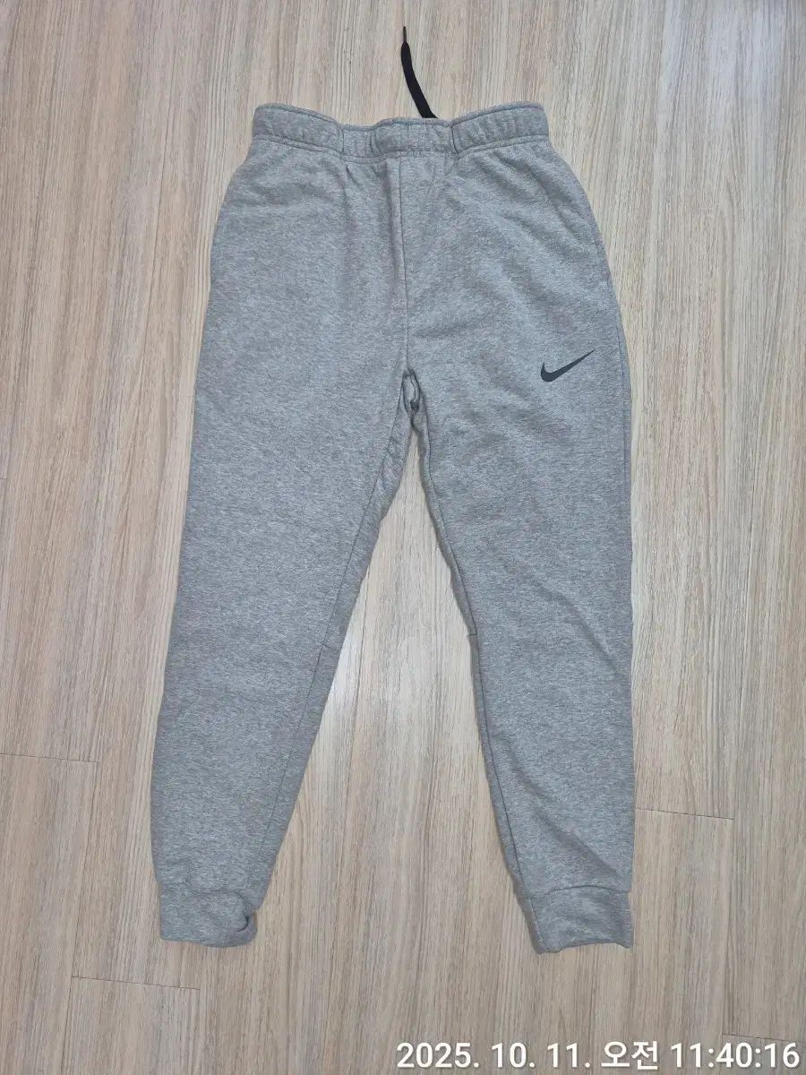 ナイキ ドライフィット トレーナー ズボン