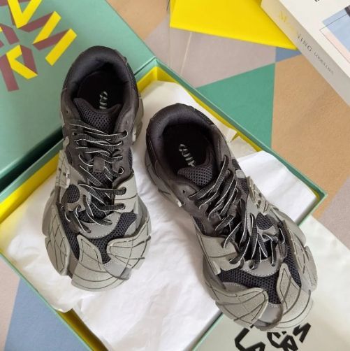 新品 CAMPERLAB Tormenta Grey - メルカリ
