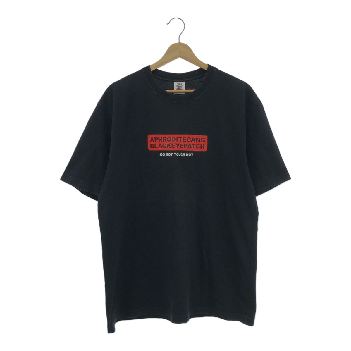 the black eye patch ブラックアイパッチ APHRODITE GANG 半袖 プリントTee Tシャツ ブラック メンズ L