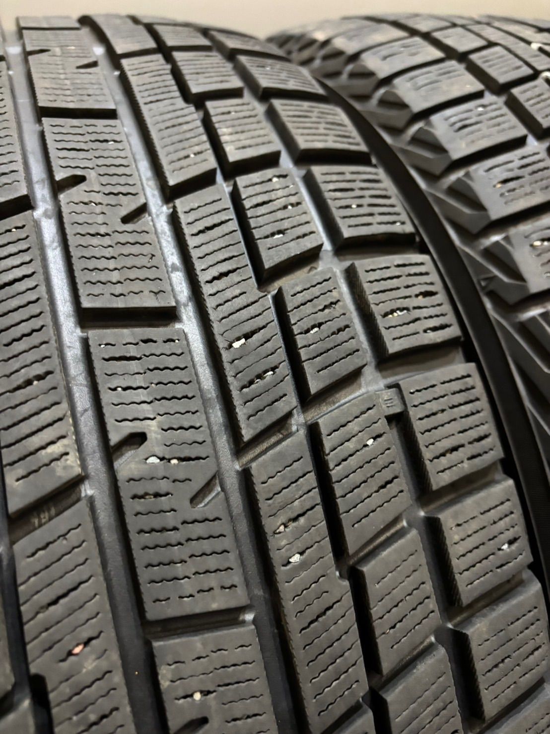 225 40R19 YOKOHAMA ice GUARD iG30 17年製 スタッドレス 4本 ヨコハマ アイスガード 南7-K313 TRITUETUBI_COM