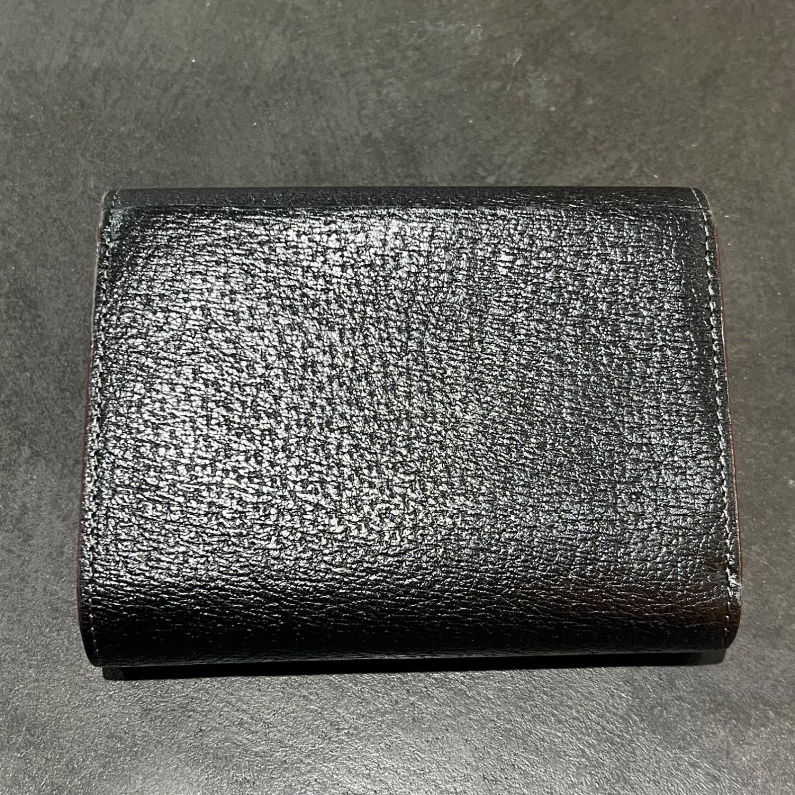 ヴィヴィアンウエストウッド　三つ折り財布　財布　折り財布　レザー　オーブ ヴィヴィアンウエストウッドVivienne Westwood レザーオーブ三