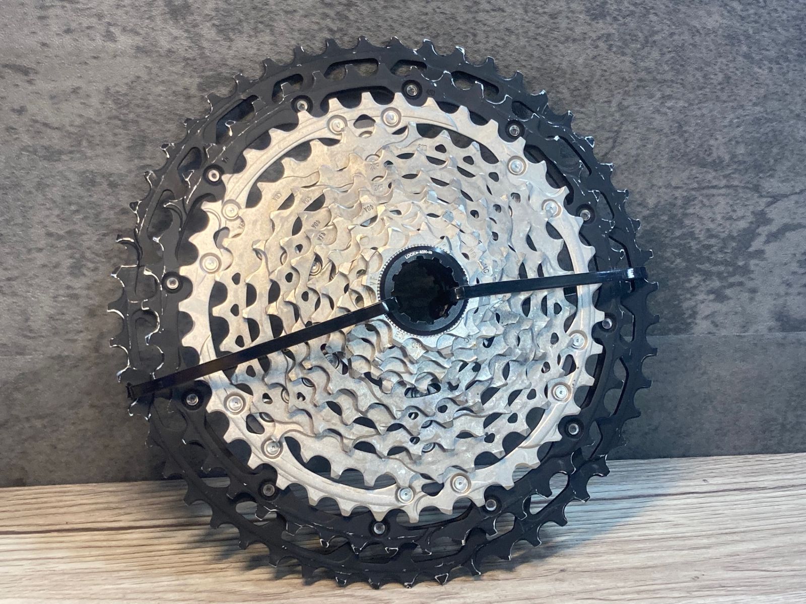 JK837 シマノ SHIMANO DEORE XT CS-M8100 スプロケット 12S 10-51T