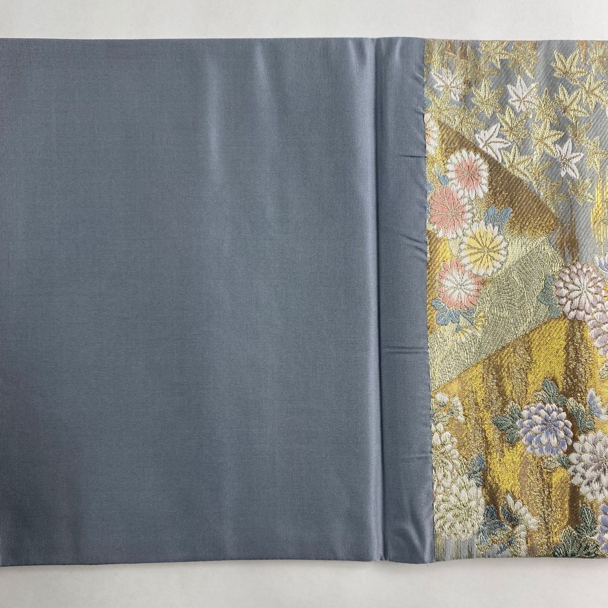 袋帯 美品 秀品 やまと 草花 色紙 金糸 箔 灰色 六通 正絹 袋帯 美品 秀品 やまと 草花 色紙 金糸 箔 灰色 六通 正絹
