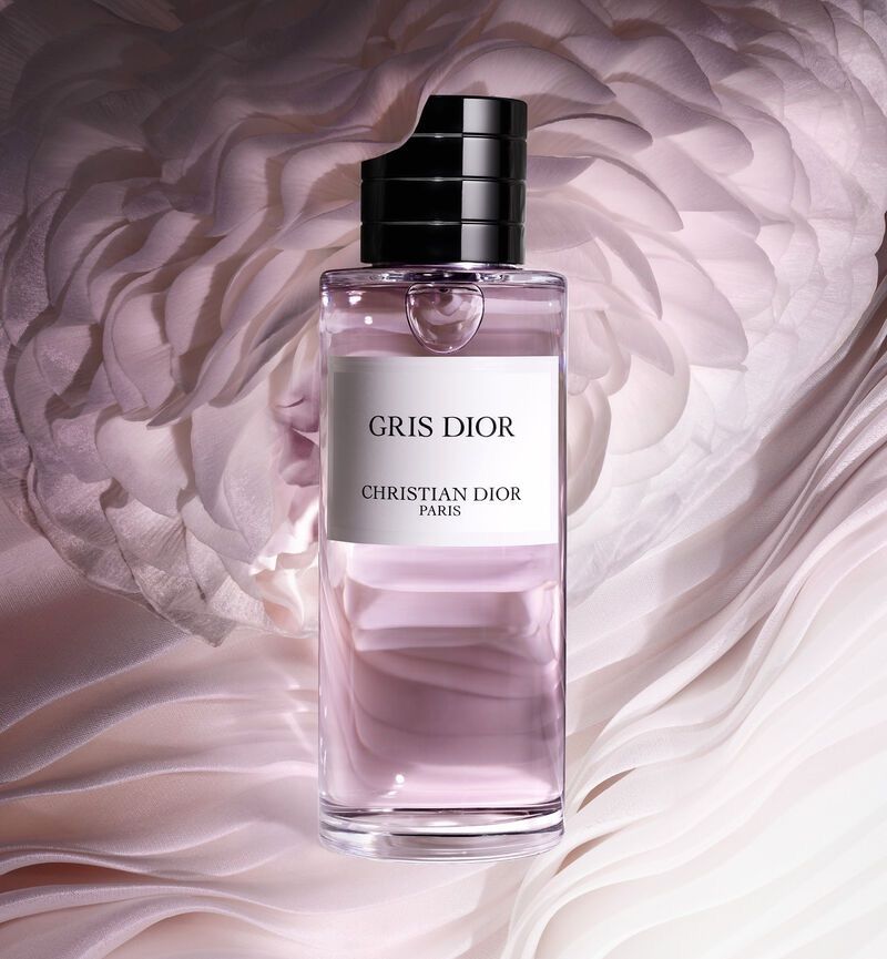 新品未開封 Dior ディオール フォーエバーアンドエバー オードトワレ 50ml 新品未開封 Dior ディオール フォーエバーアンドエバー オードトワレ 50ml