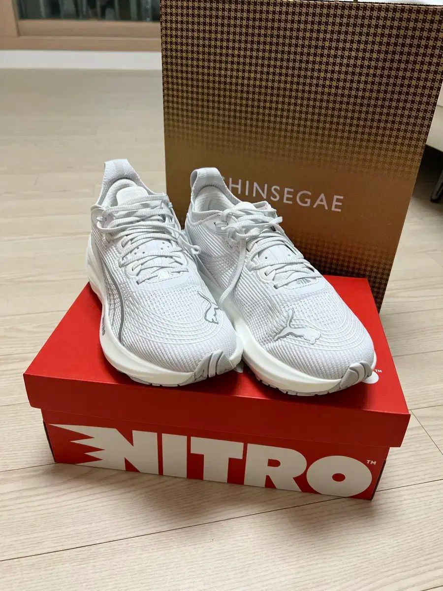 260 PUMA プーマ フォーエヴァー ラン ニトロ 2