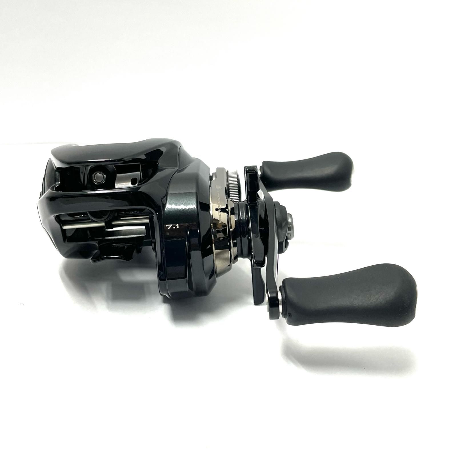 SHIMANO |