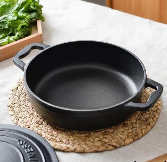 【未使用】STAUB 鋳鉄製 両手鍋 黒 約23cm 未使用】STAUB 鋳鉄製 両手鍋 黒 約23cm ココット ブラック| 鋳物