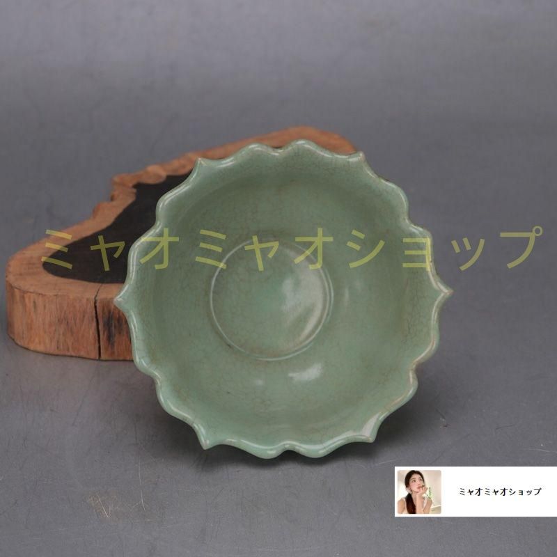 宋汝窯青釉開片支釘香炉 挿し香炉 景徳鎮 陶磁器 現代工芸品 置物 景徳鎮 磁器 宋汝窯天青釉開片小三足支釘香炉磁器 開片 陶磁器