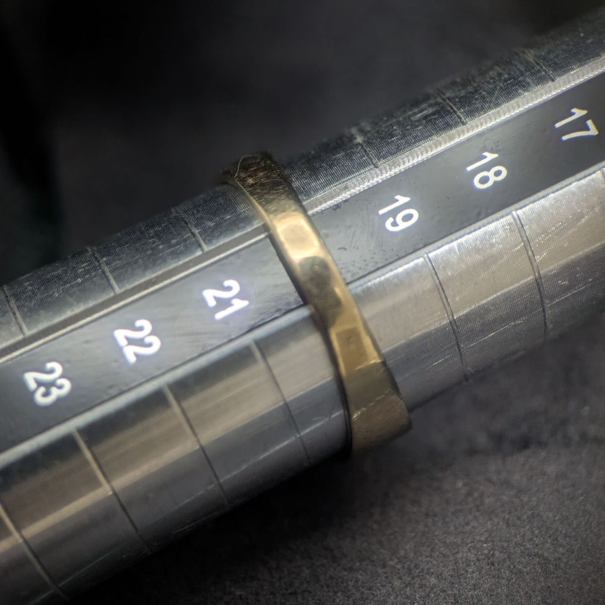 1998年 イギリス製 英国 バーミンガム D-W 9金ゴールド シグネットリング 彫金装飾 20号 3.2g ヴィンテージ 9K WWW_SHINETEETH_COM