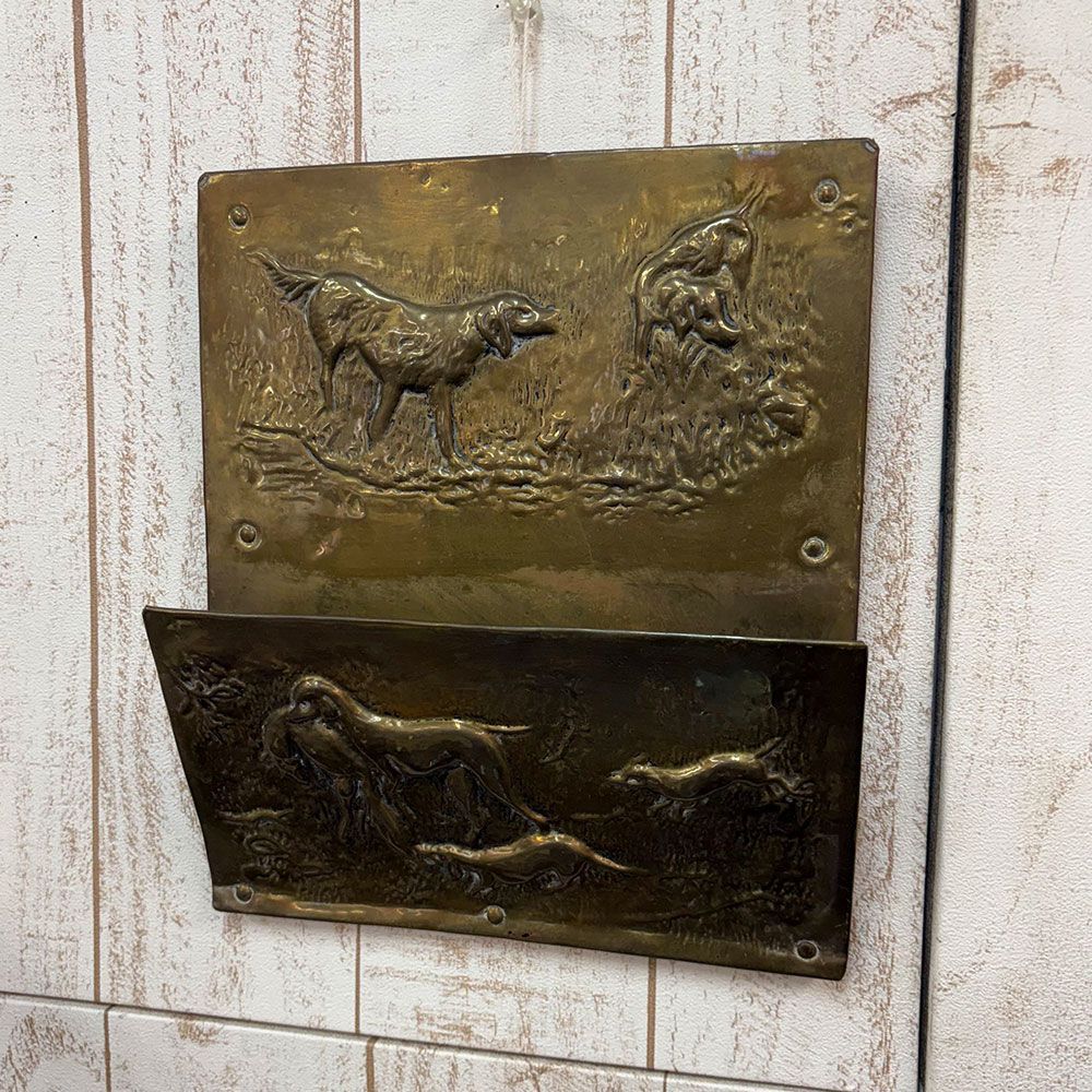 アンティーク 雑貨 壁掛け レターラック 狩猟犬 真鍮＆木製 イギリス直輸入 18M1001 NEXPOTALLINN_EU