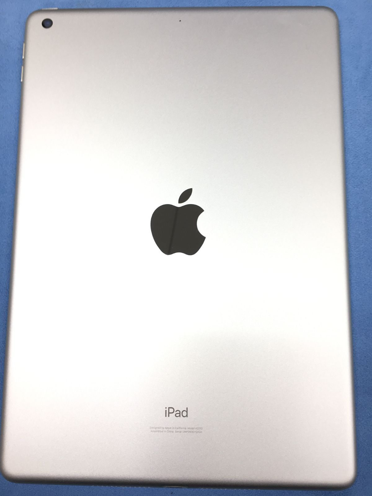 送料無料】電池91％ Apple iPad 第8世代 Wi-Fi 128GB シルバー 液晶傷