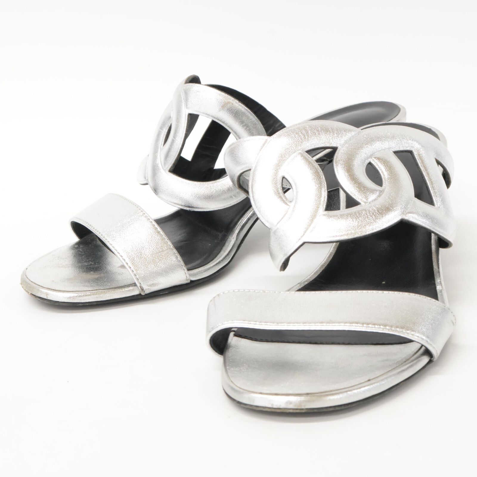 HERMES エルメス H202180Z Bikini sandal シェーヌダンクルモチーフ メタリックナッパ チャンキーヒール 38 1 2