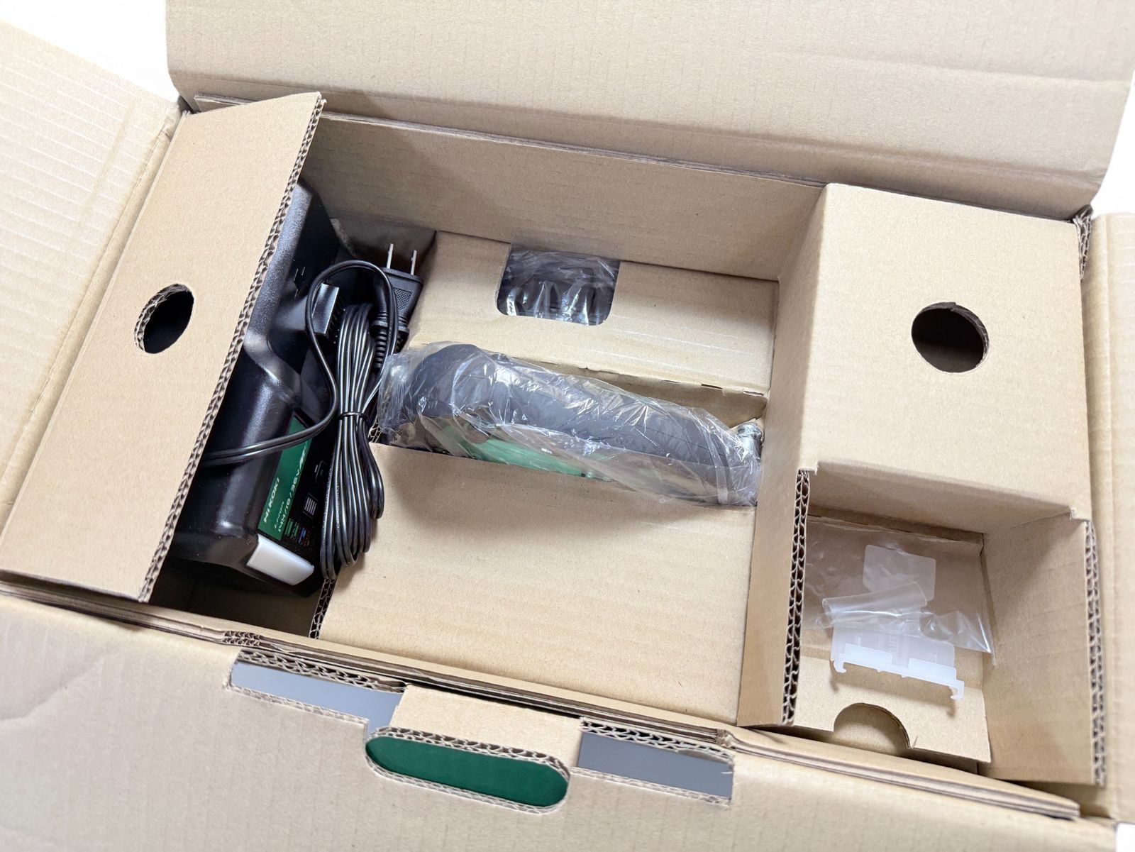 未使用 HiKOKI ハイコーキ 36V コードレス チップソー切断機 未使用 HiKOKI ハイコーキ 36V コードレス チップソー切断機