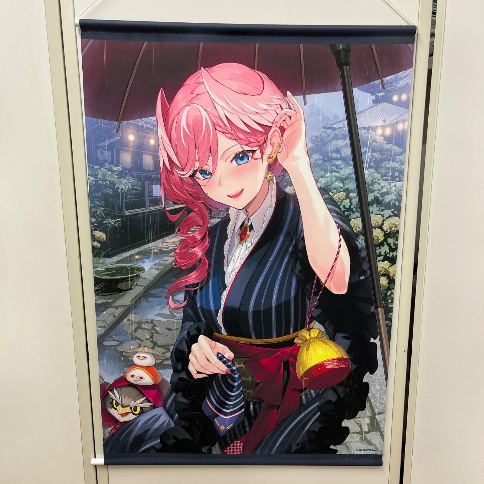 鷹嶺ルイ等身大タペストリー
