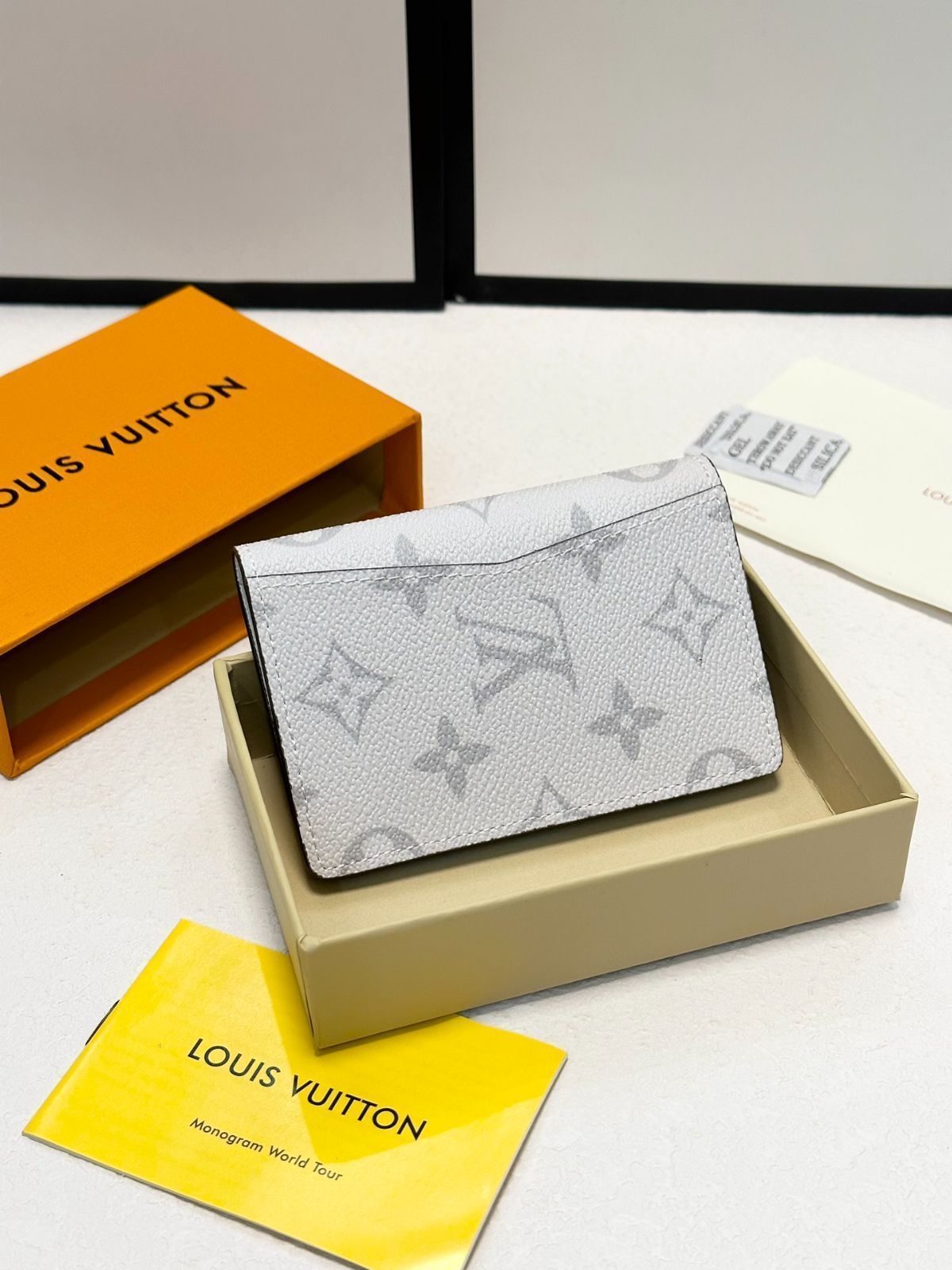 今日 COIN グレーのカードケース 全国 一部除く