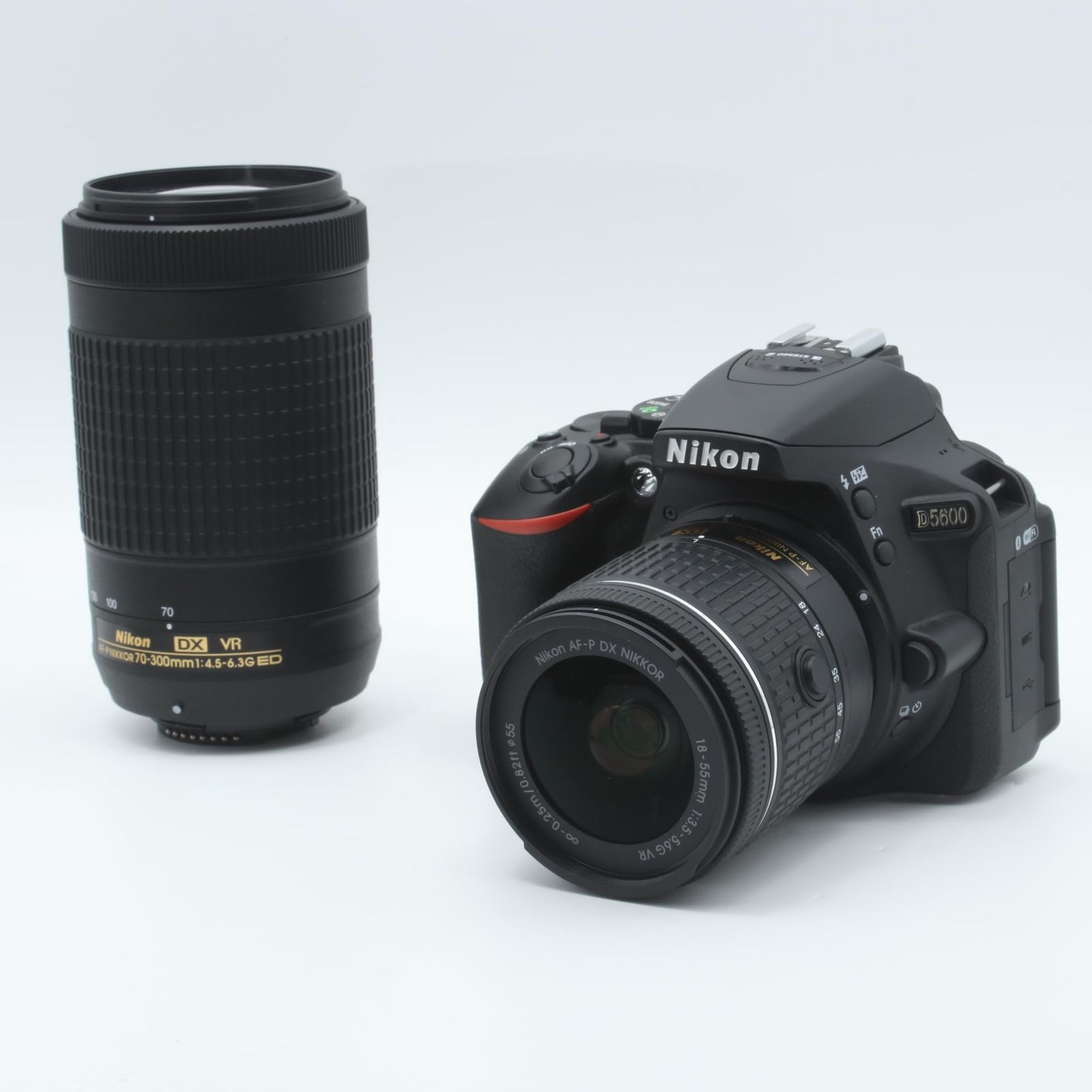 美品】Nikon デジタル一眼レフカメラ D5600 ダブルズームキット