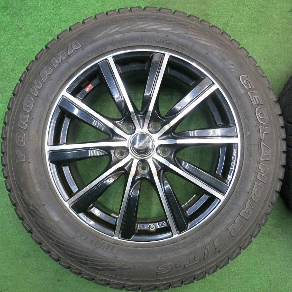 バリ溝！8.5分☆LEONIS SL 225/65R17 スタッドレス ヨコハマ 