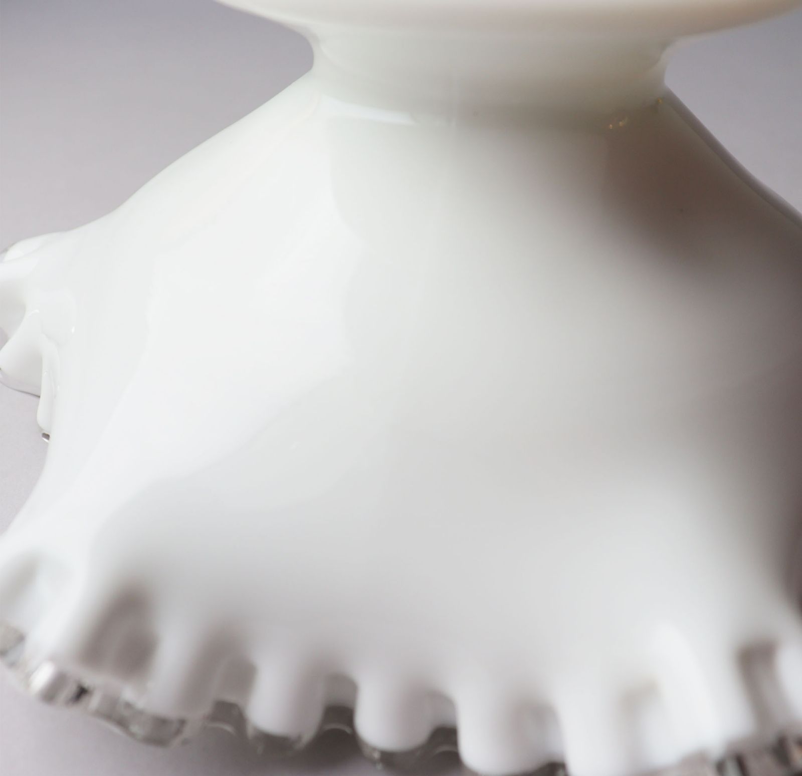 Fenton シルバークレストミルクガラスコンポート U.S.A.