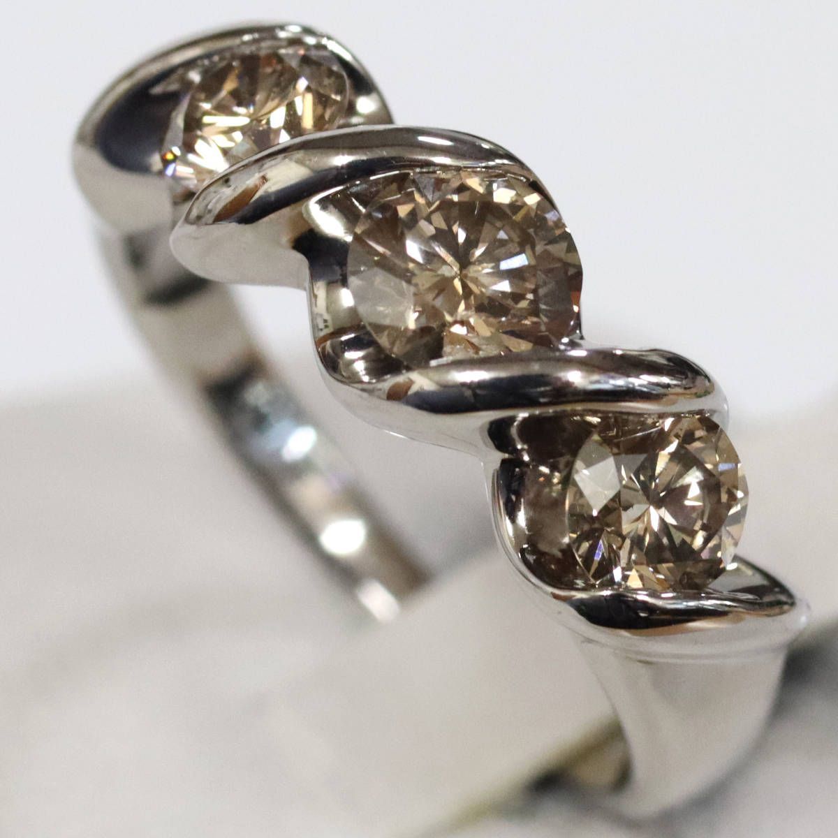 K18WGブラウンダイヤモンドリング D1.00 4.6g #8.5 - メルカリ 