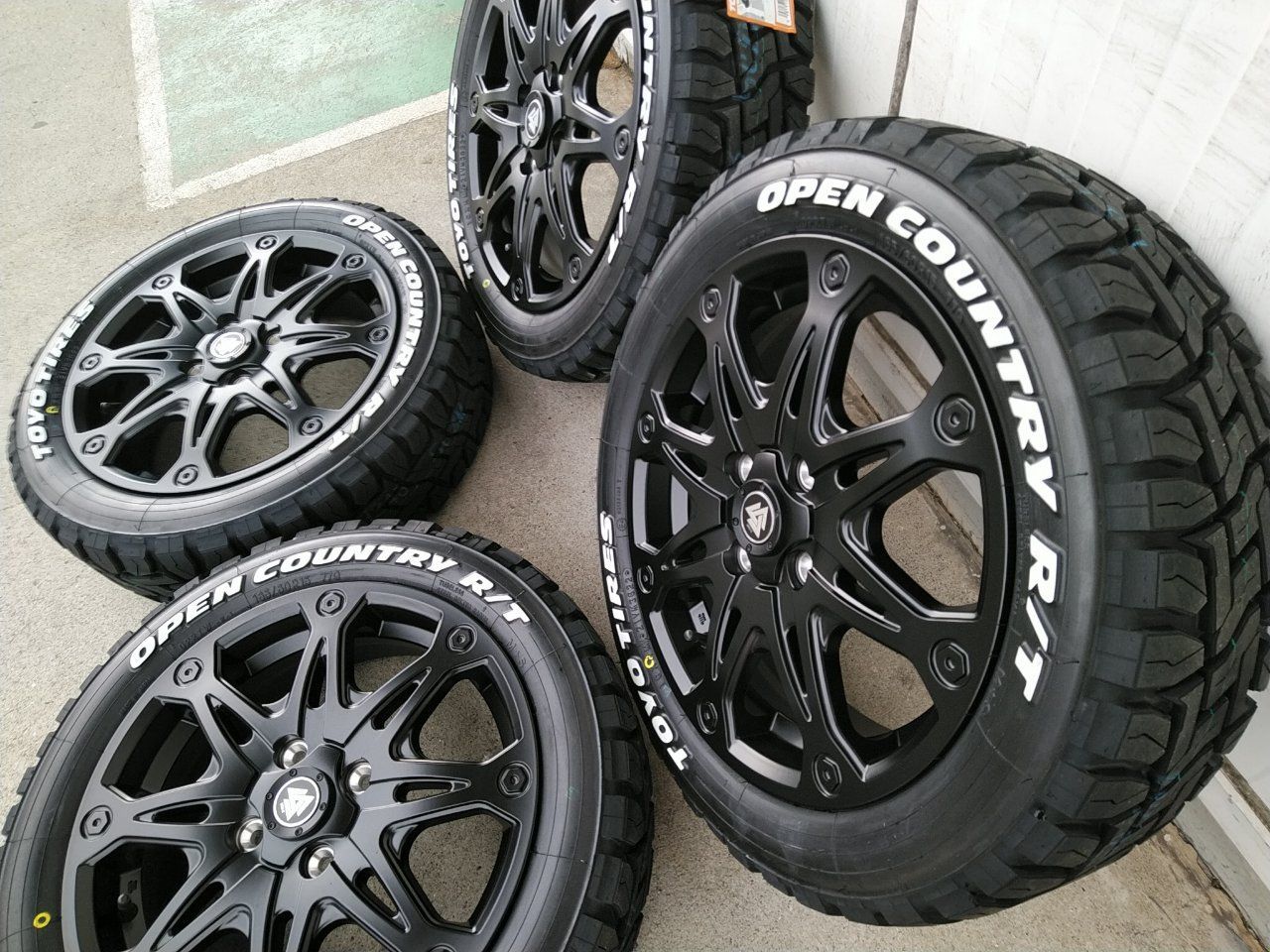 ハスラー 人気 タイヤホイールセット 新品4本セット TOYO オープンカントリーRT 165/60R15 ホワイトレター 復刻版 15インチ MUD- X - メルカリ