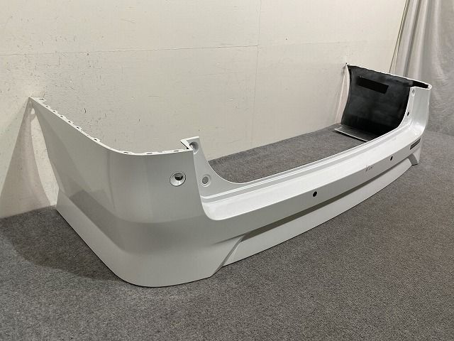 セレナ ハイウェイスター C28 FC28 FNC28 e-POWER オーテック ルキシオン GFC28 純正 リア バンパー 85022 7DF0H プリズムホワイト 144368