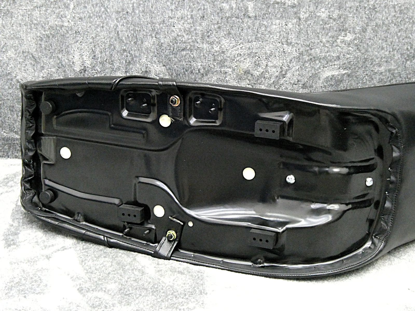 GS400 黒皮 50ｃｍ 三段シート 補強入 あんこ抜き 完成品GS400E鉄ベース 段シート タンデム へっぽこ社長 外装 BRIGHTFACE_UK