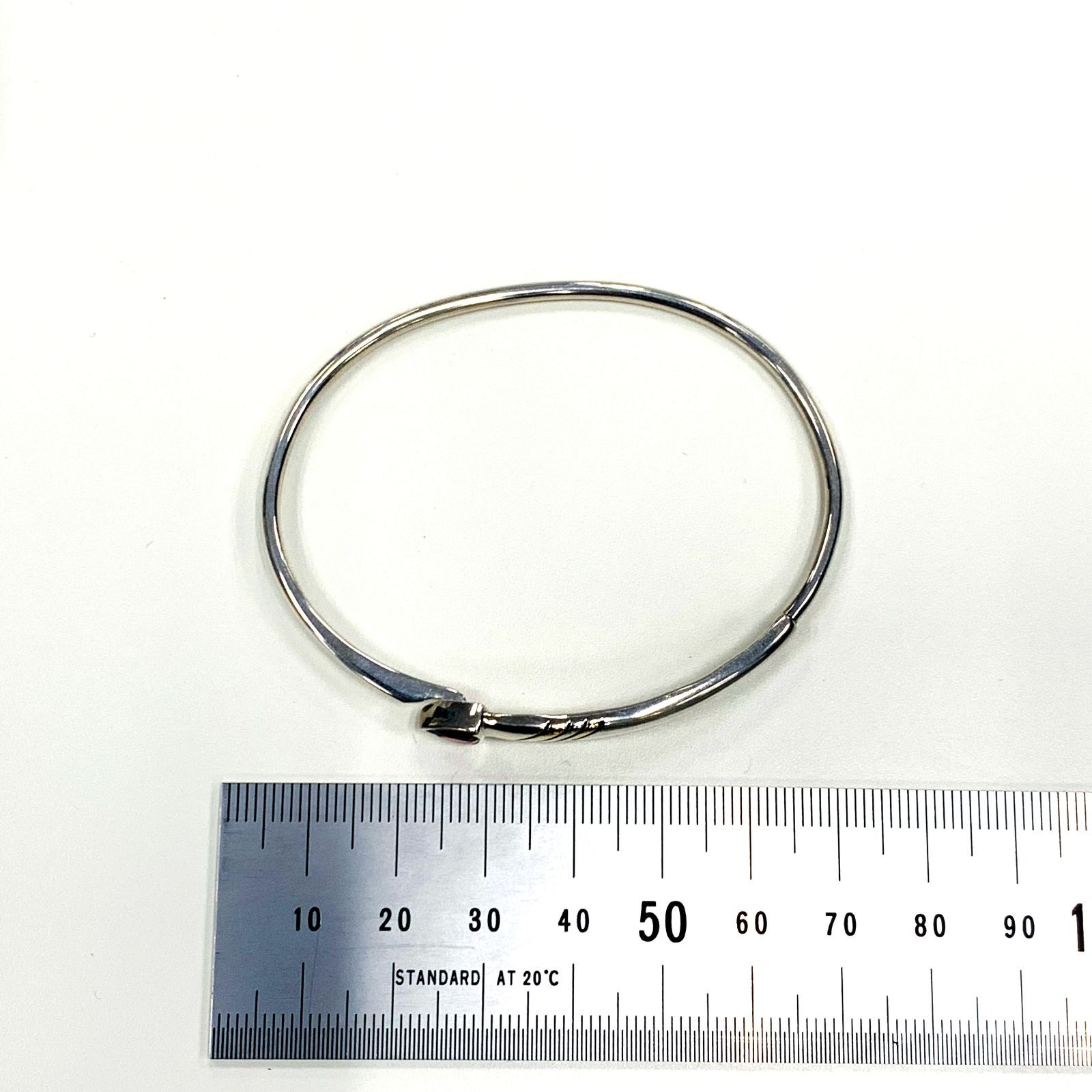 GUCCI シルバーバングル イタリア製 GUCCI シルバーバングル ：X0570 - メルカリ