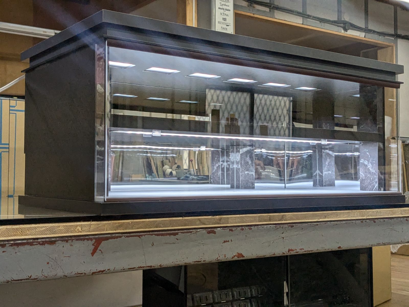 アクリルショーケース 2階仕様 - メルカリ