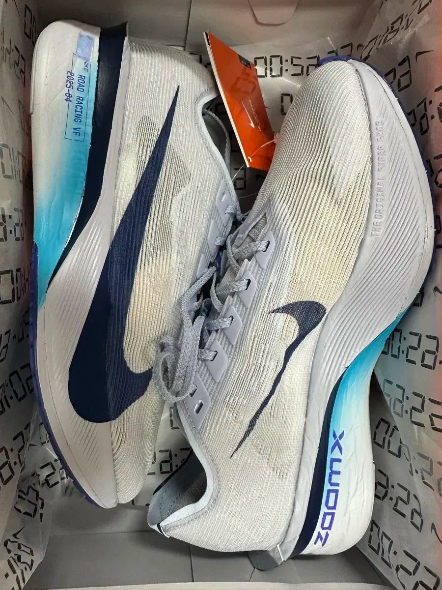NIKE ナイキ ズーム X ヴェイパーフライ ネクスト 4 ゴースト ペルシャ語 バイオレット