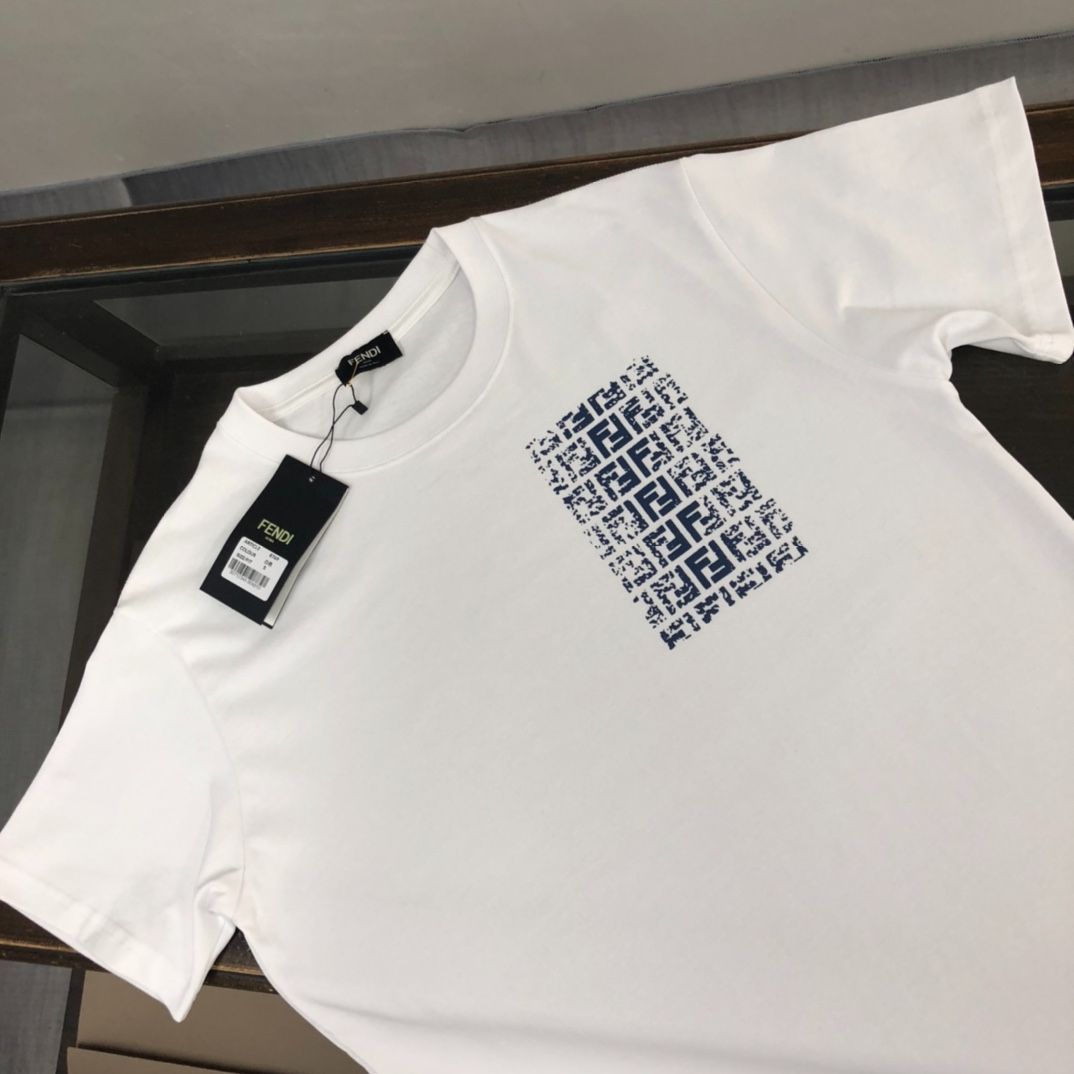 関税込【FENDI】ロゴ プリント クルーネック Tシャツ ホワイト FENDI logo-print Cotton T-shirt | White | FARFETCH JO