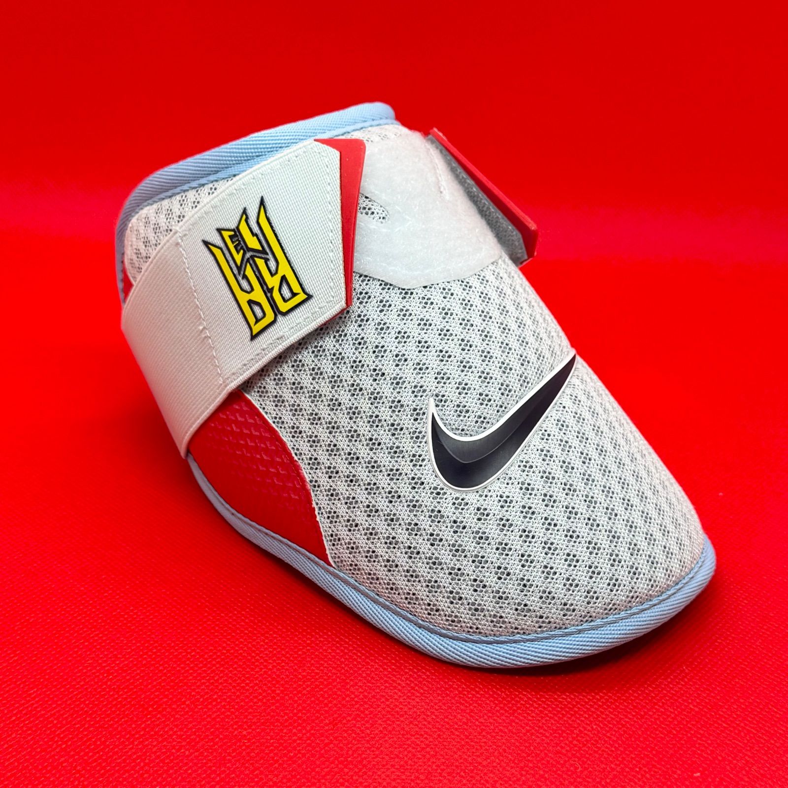 NIKE エルボーガード 海外モデル レア 未使用 8/2まで値下げ中