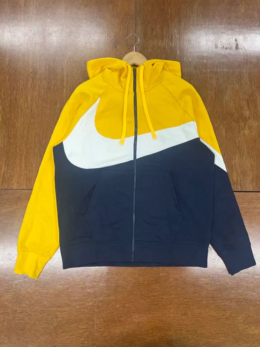 ナイキ　ビックスウッシュジップパーカー　【ＸＬ】 NIKE - 【人気】NIKE ビッグスウッシュ ジップアップ パーカー
