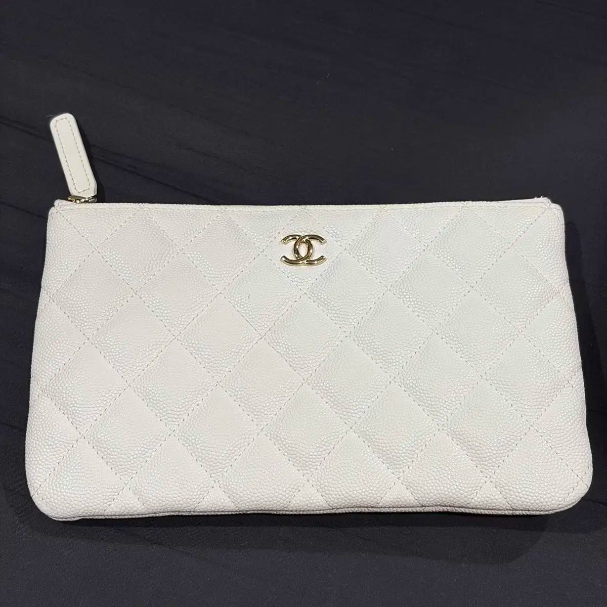 シャネル ホワイトキャビア スモール ポーチ ゴールド 内蔵チップ S