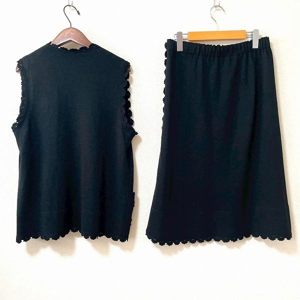 anc サイトウトヨコ 斉藤都世子 セットアップ 黒 ニット ベスト ジレ 花モチーフ かぎ編みレース レディース 967096