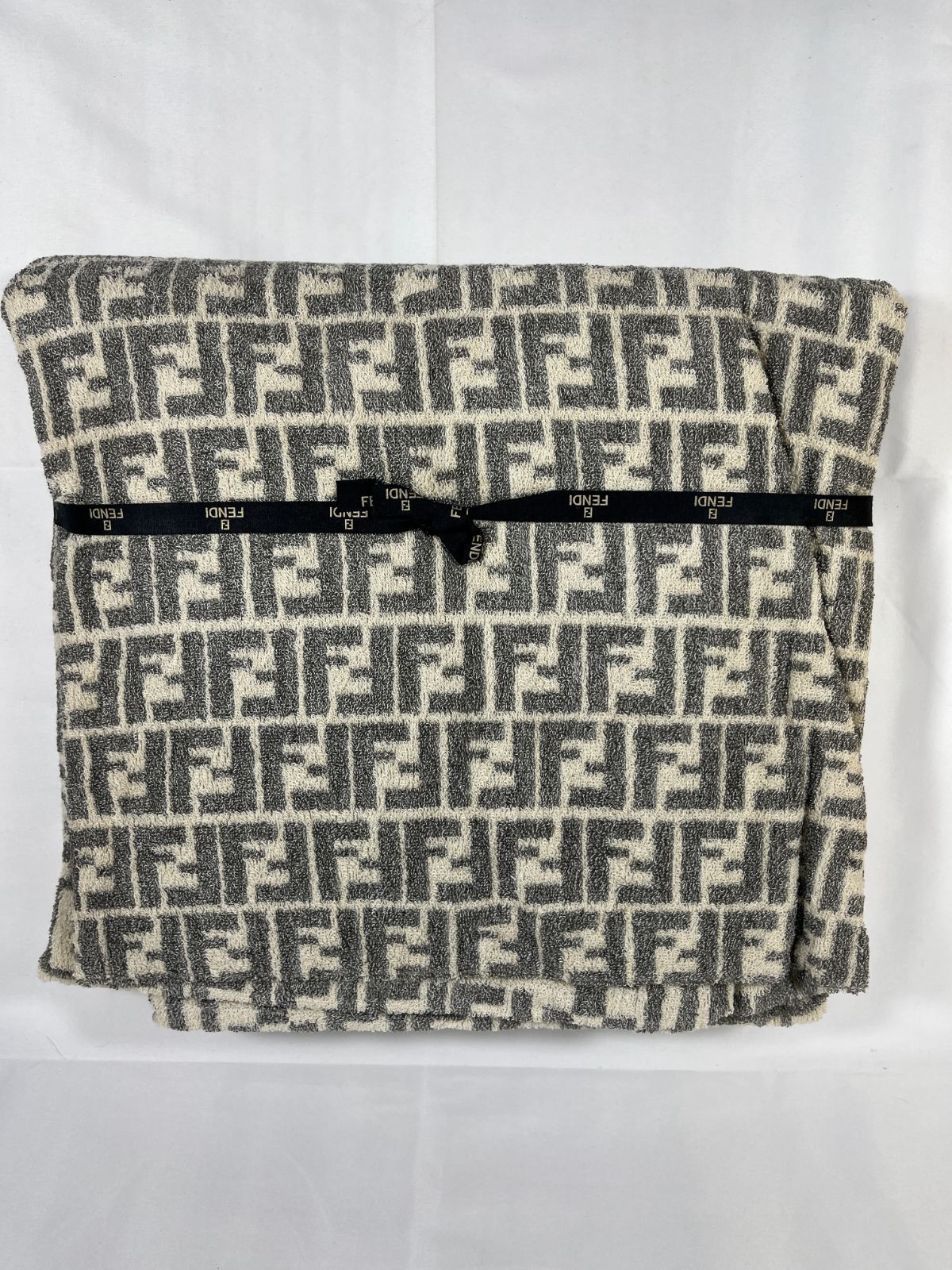 FENDI フェンディ