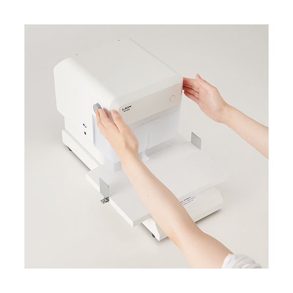 ライオン事務器電動2穴パンチ DP-500S