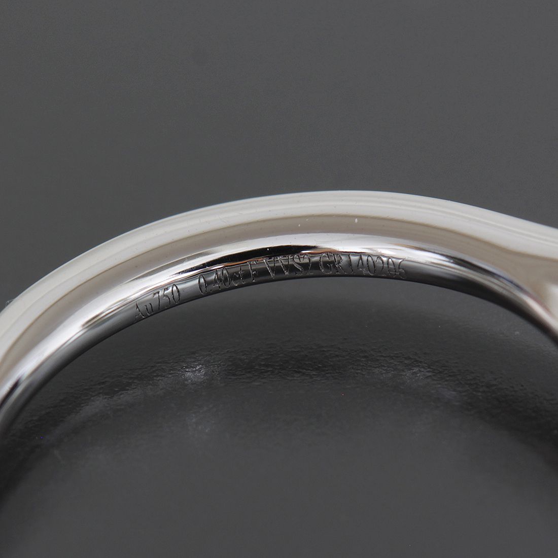 極美品　2023年購入　ギャラ 完備　グラフ　フレーム ラウンド ダイヤ　リング グラフのブライダルリング5──21世紀のキング オブ