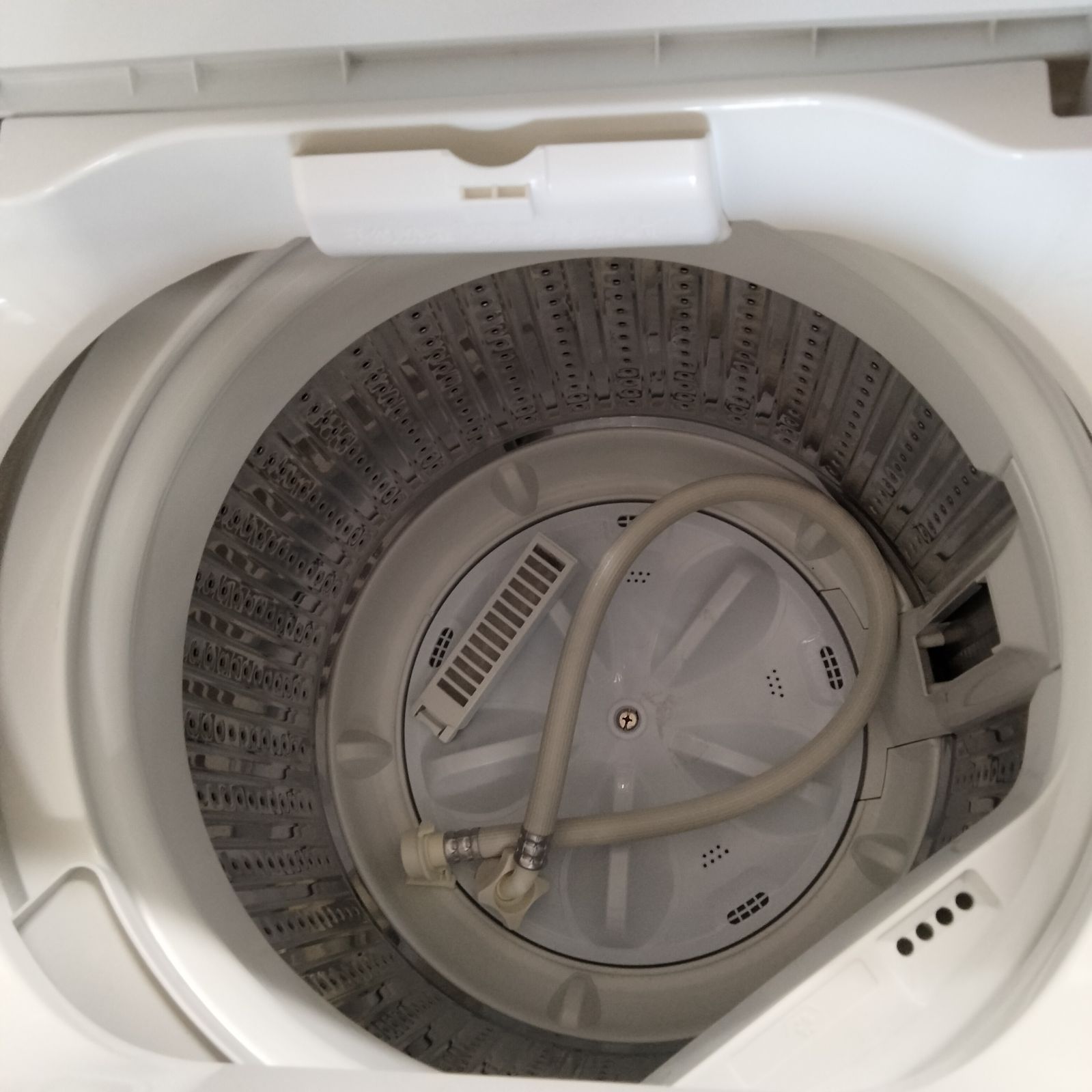 N-3525] YAMADA ヤマダ 洗濯機 YWM-T55LW 5.5kg 2023年製【中古品 