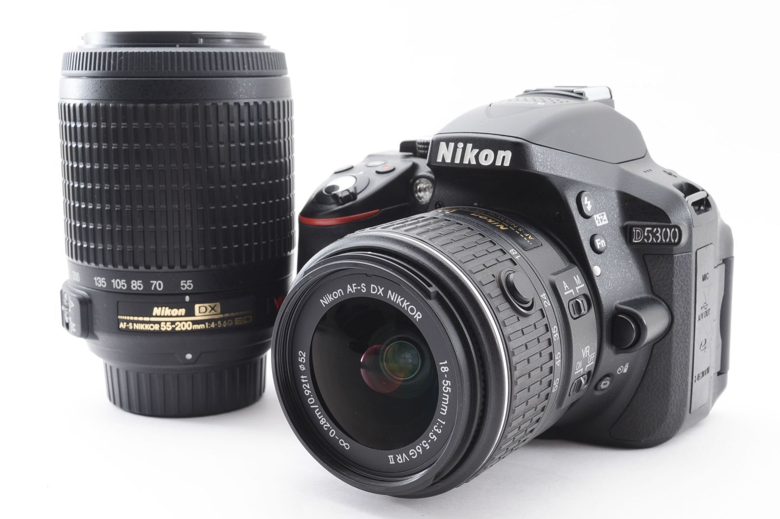 ☆ショット数6485回☆Nikon ニコン D5300☆手ブレ補正付きダブルレンズ