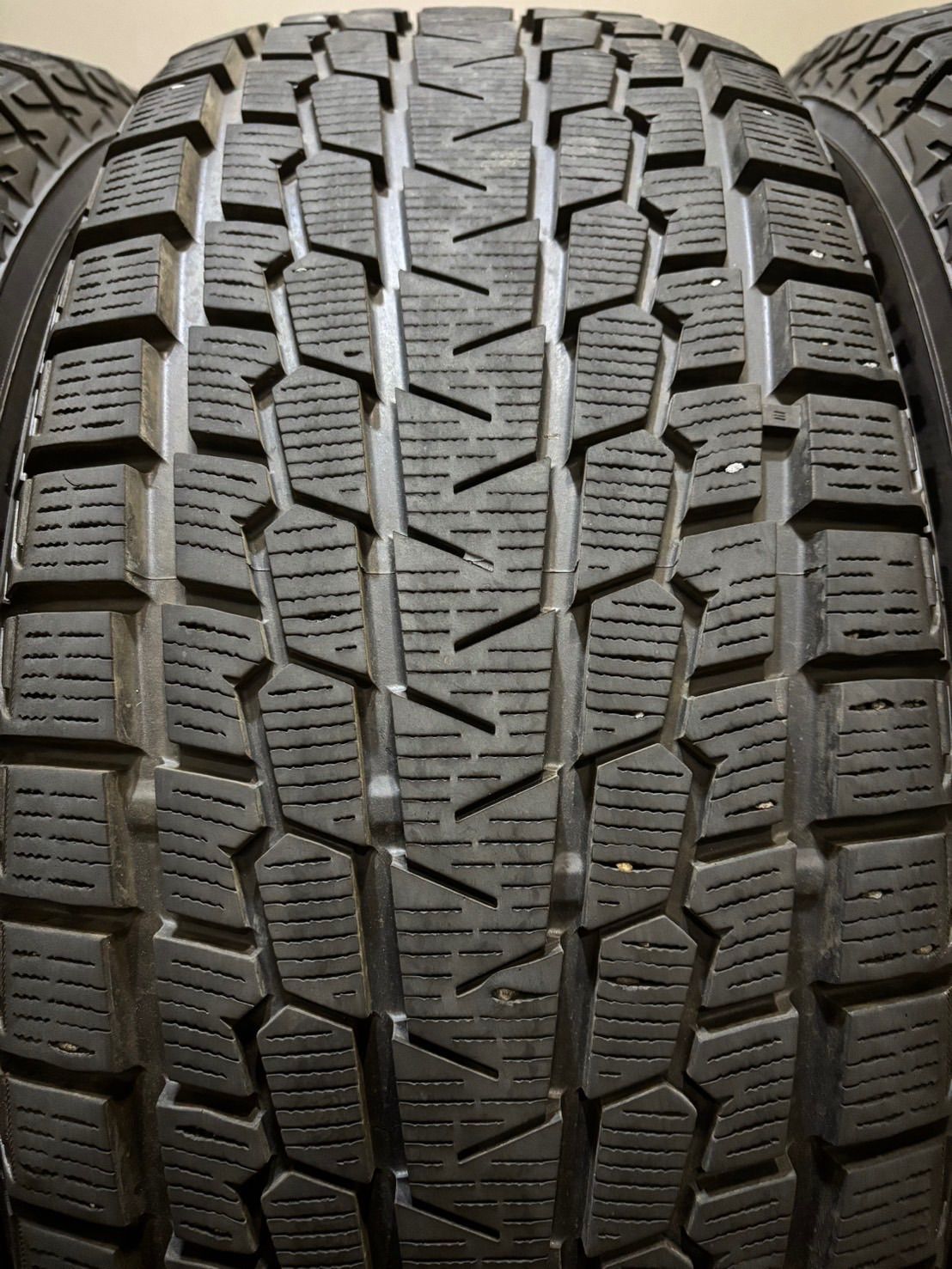 20年製 スタッドレス