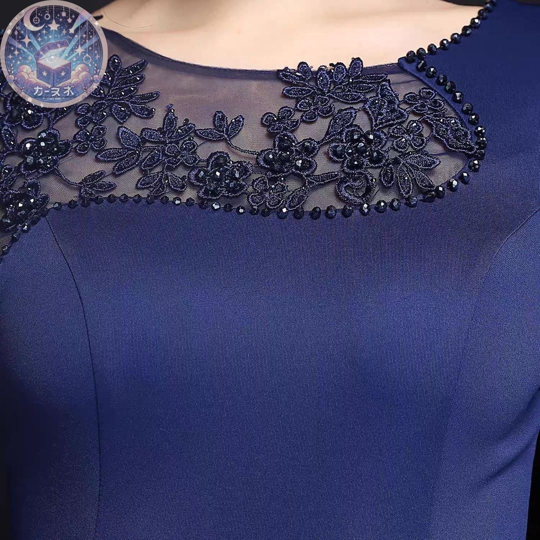 お花のデザインがオシャレな七分袖のイブニングドレス