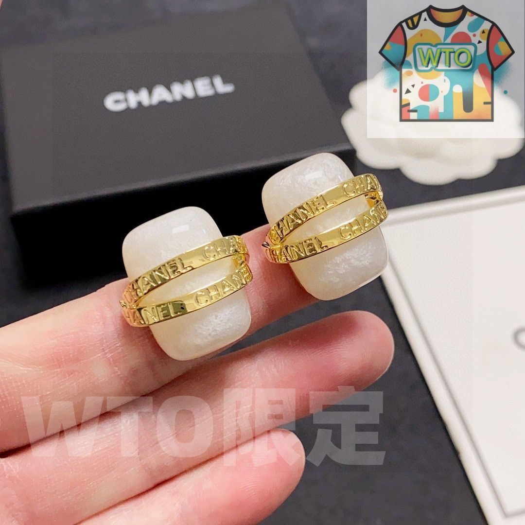 CHANELイヤリング 今日WTO】CHANEL ダブル C イヤリング-ZX95 - メルカリ