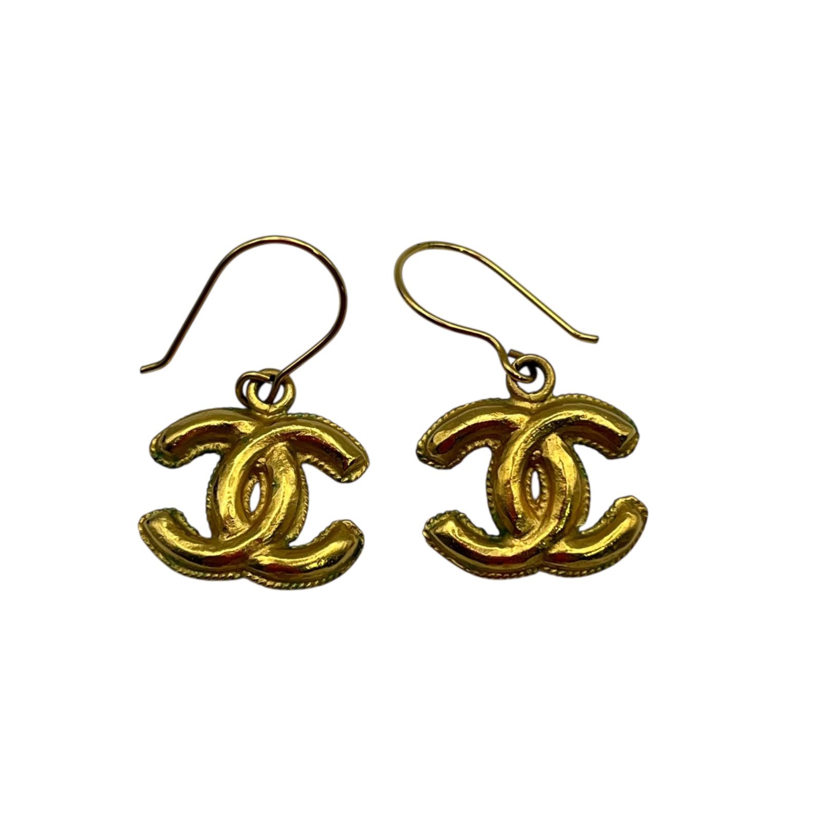 本物　シャネルCHANEL　ゴールドヴィンテージ風ピアス CHANEL シャネル ヴィンテージ ピアス ココマーク ゴールド