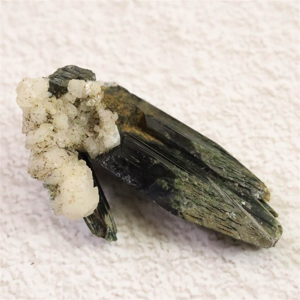 ザギマウンテン産 35mmエジリン輝石 6.27g 榎本通商74483 TALLINNNEXPO_COM