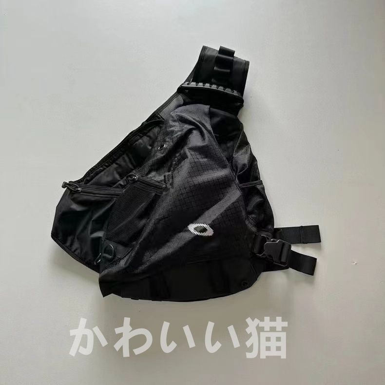 新品 OAKLEY オークリー 00s Y2K ワンショルダーバッグ ボディバッグ - メルカリ