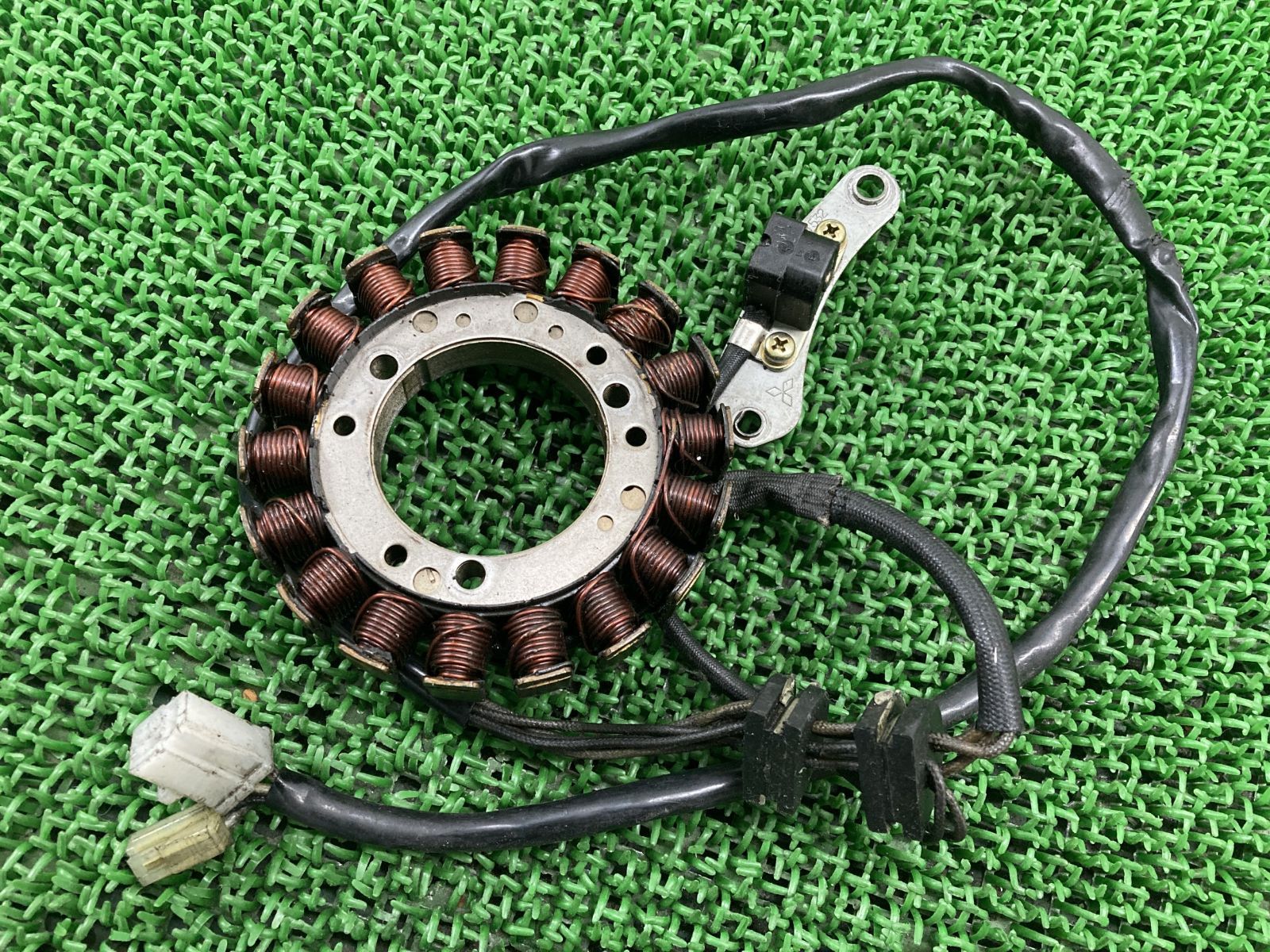 ドラッグスター400クラシック ジェネレーターコイル ヤマハ 純正 バイク 部品 VH01J ステーターコイル 機能的問題なし 品薄 品