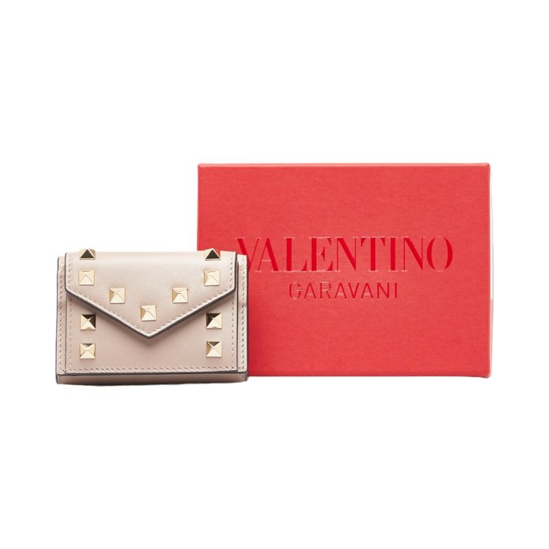 美品 ヴァレンティノ ROCKSTUD MINI TRIFOLD WALLET 三つ折り財布 コンパクトウォレット レザー レディース VALENTINO 【1-0116638】 ヴァレンティノ ROCKSTUD MINI TRIFOLD WALLET 三つ折り財布