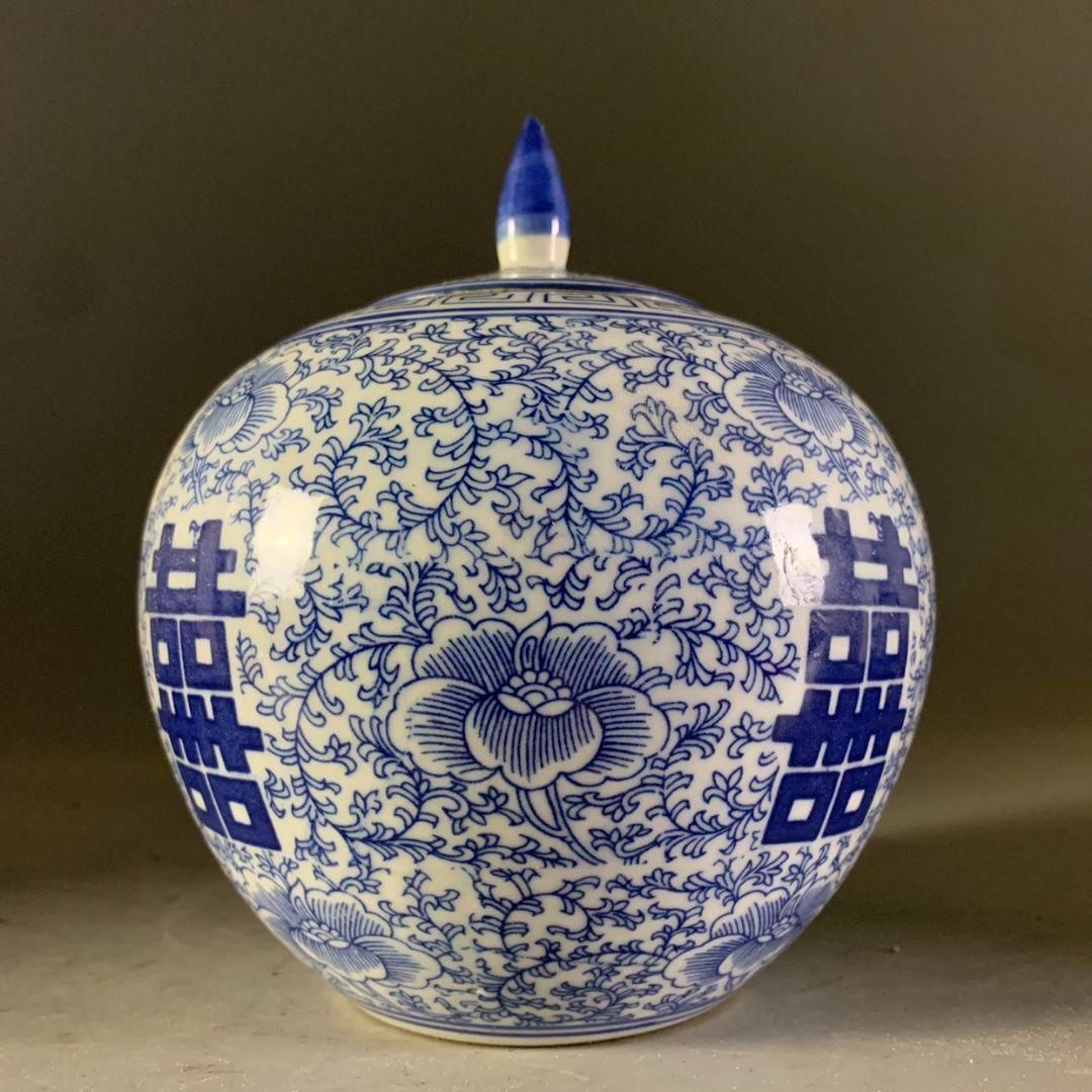 景徳鎮 陶磁器 青花喜字円缶 茶筒物入れ 装飾品 工芸品 美術品 置物 青花喜字缶 景徳鎮 陶磁器 装飾品 現代工芸品 美術品 置物